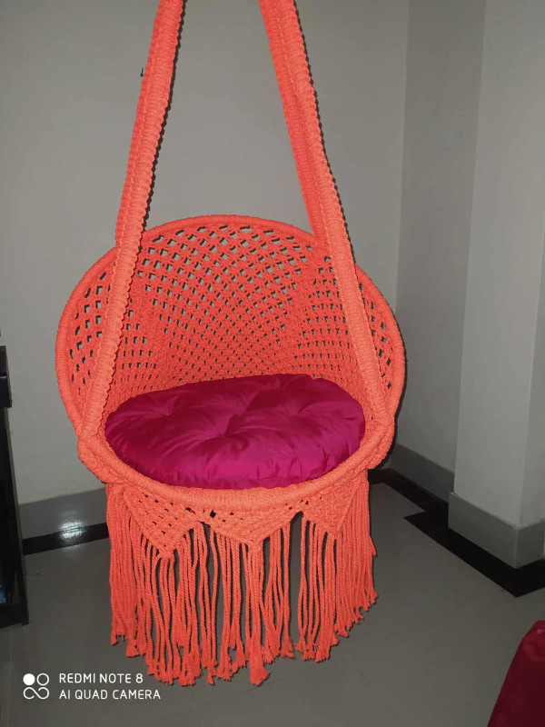 আধুনিক পদ্ধতিতে আকর্ষণীয় ডিজাইনের হাতের তৈরি ২৬" দোলনা